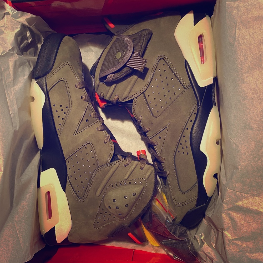 Nike Air Jordan 6 Retro Travis Scott, size 9.5M